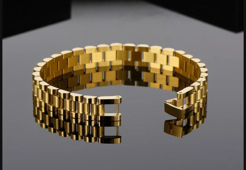 Luxury Golden Slim Bracelet